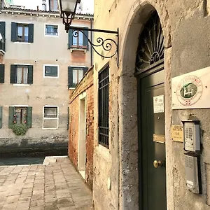 alloggi-serena.hotelinveneto.com/